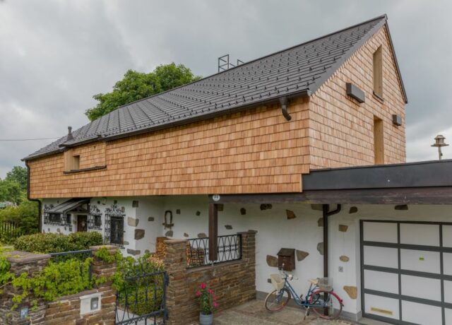 Dach- und Fassadensanierung